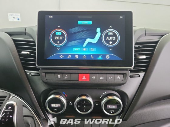 イヴェコ・デイリー 35C21 クローズド・ボックス・バン