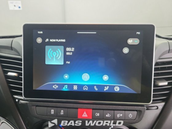 イヴェコ・デイリー 35C21 クローズド・ボックス・バン