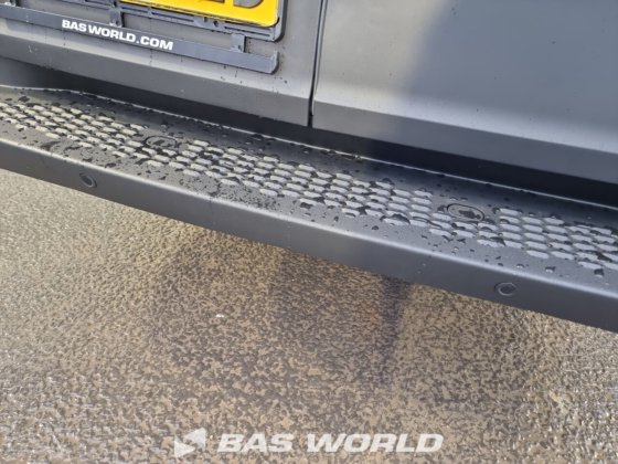 イヴェコ・デイリー 35C21 クローズド・ボックス・バン