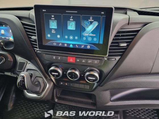 イヴェコ・デイリー 35C21 クローズド・ボックス・バン