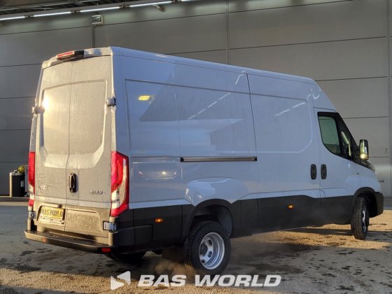 依维柯 Daily 35C21 封闭箱式货车