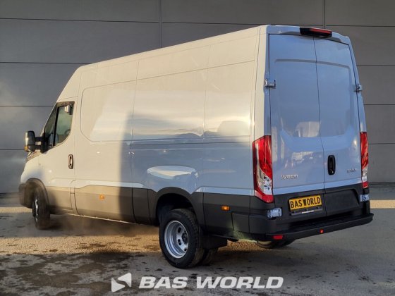 イヴェコ・デイリー 35C21 クローズド・ボックス・バン