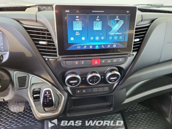 イヴェコ・デイリー 35C21 クローズド・ボックス・バン