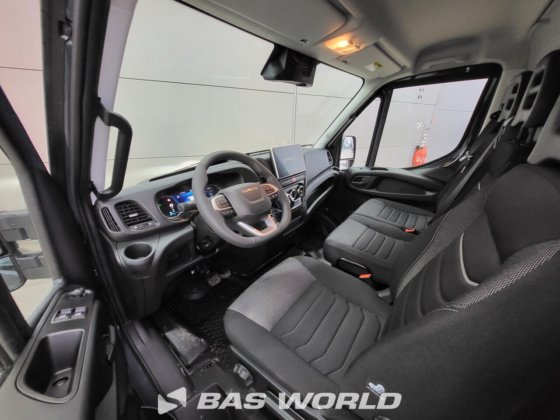 イヴェコ・デイリー 35C21 クローズド・ボックス・バン