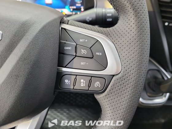 イヴェコ・デイリー 35C21 クローズド・ボックス・バン