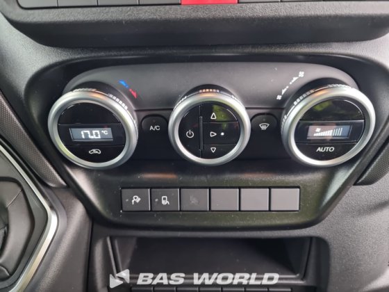 イヴェコ・デイリー 35C21 クローズド・ボックス・バン