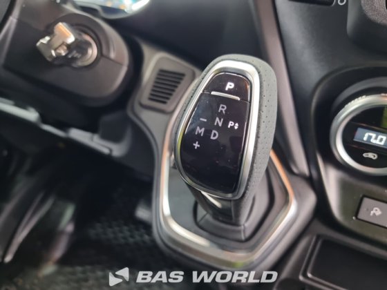 イヴェコ・デイリー 35C21 クローズド・ボックス・バン