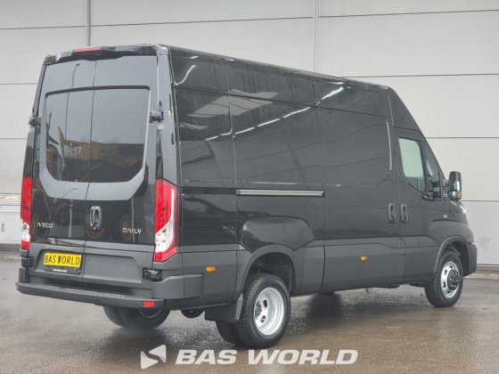 イヴェコ・デイリー 35C21 クローズド・ボックス・バン