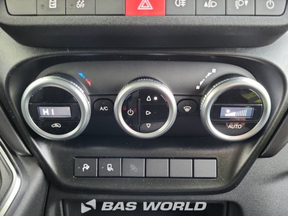 依维柯 Daily 35C21 封闭箱式货车