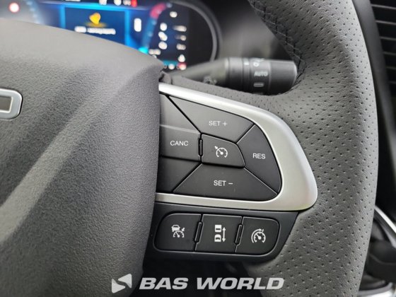 イヴェコ・デイリー 35C21 クローズド・ボックス・バン