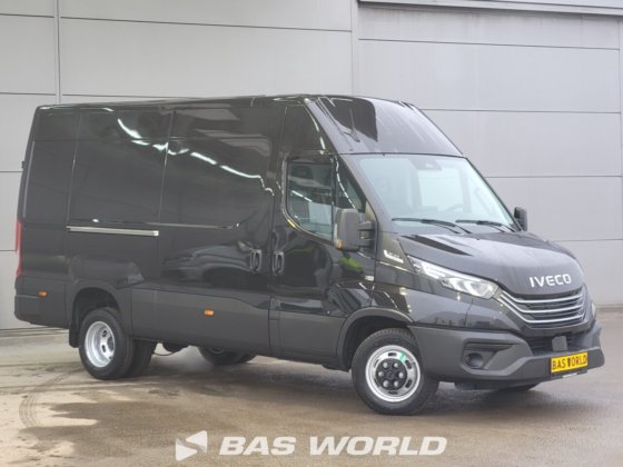 イヴェコ・デイリー 35C21 クローズド・ボックス・バン