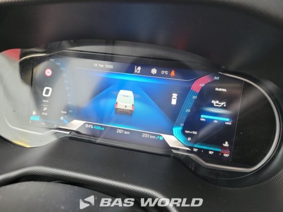 イヴェコ・デイリー 35C21 クローズド・ボックス・バン