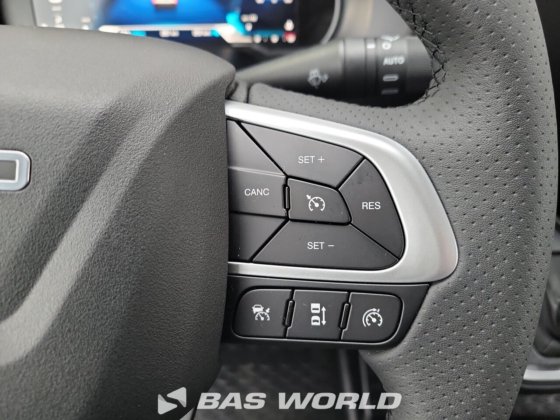 イヴェコ・デイリー 35C21 クローズド・ボックス・バン