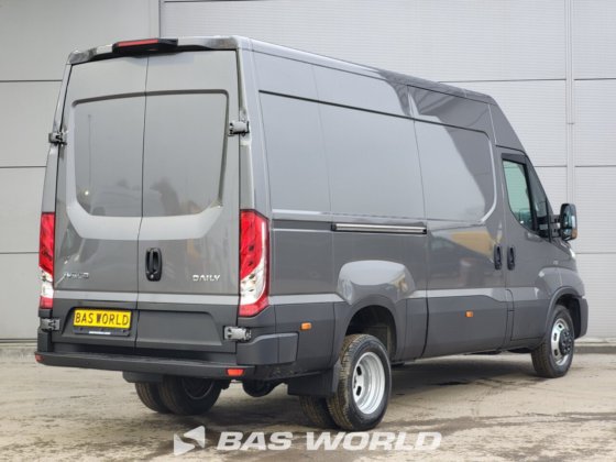 イヴェコ・デイリー 35C21 クローズド・ボックス・バン