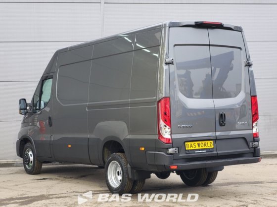 イヴェコ・デイリー 35C21 クローズド・ボックス・バン