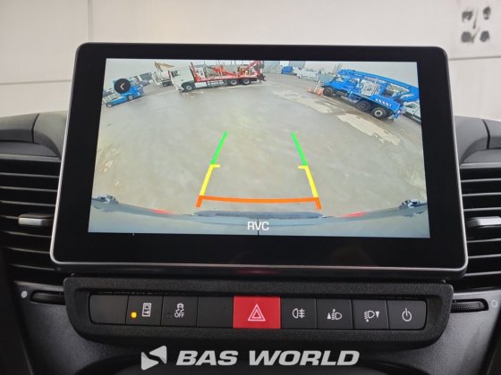 イヴェコ・デイリー 35C21 クローズド・ボックス・バン