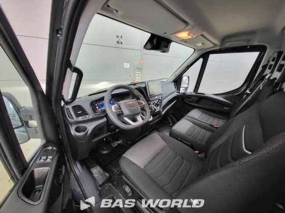 イヴェコ・デイリー 35C21 クローズド・ボックス・バン