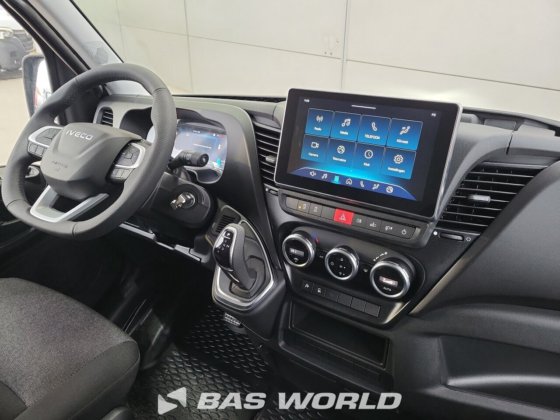 イヴェコ・デイリー 35C21 クローズド・ボックス・バン