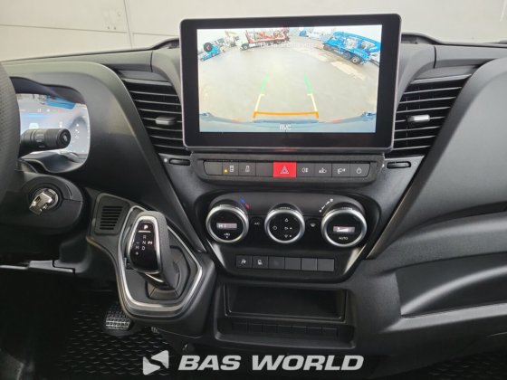 イヴェコ・デイリー 35C21 クローズド・ボックス・バン