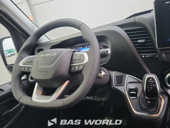 イヴェコ・デイリー 35C21 クローズド・ボックス・バン