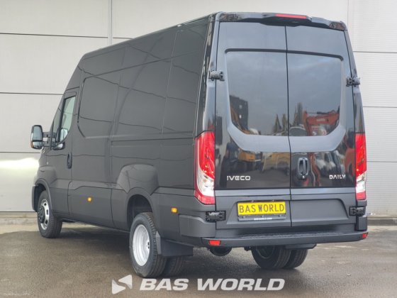 イヴェコ・デイリー 35C21 クローズド・ボックス・バン