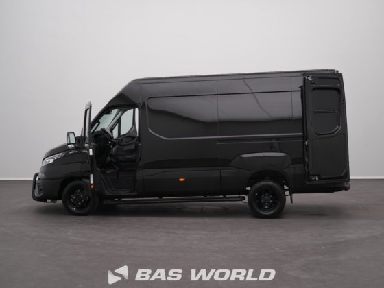 イヴェコ・デイリー 35C21 クローズド・ボックス・バン