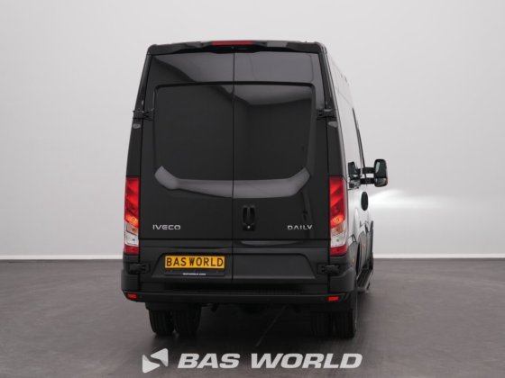 イヴェコ・デイリー 35C21 クローズド・ボックス・バン