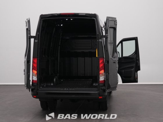 イヴェコ・デイリー 35C21 クローズド・ボックス・バン