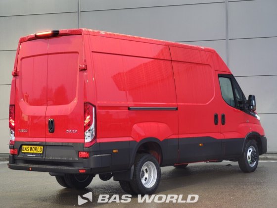 イヴェコ・デイリー 35C21 クローズド・ボックス・バン