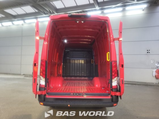 イヴェコ・デイリー 35C21 クローズド・ボックス・バン