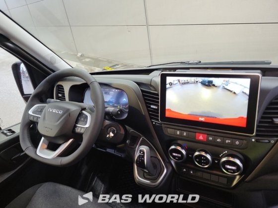 イヴェコ・デイリー 35C21 クローズド・ボックス・バン