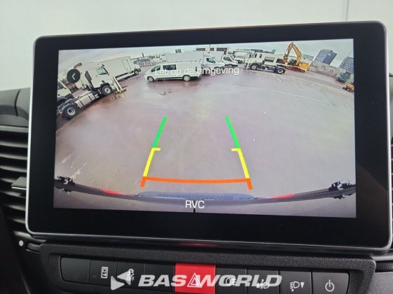 イヴェコ・デイリー 35C21 クローズド・ボックス・バン