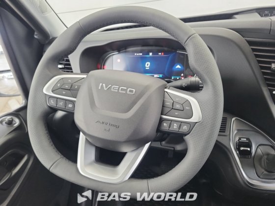 イヴェコ・デイリー 35C21 クローズド・ボックス・バン