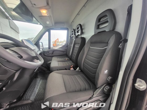 依维柯 Daily 35C21 封闭箱式货车