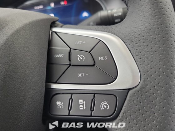 イヴェコ・デイリー 35C21 クローズド・ボックス・バン