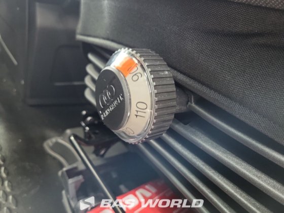 イヴェコ・デイリー 35C21 クローズド・ボックス・バン