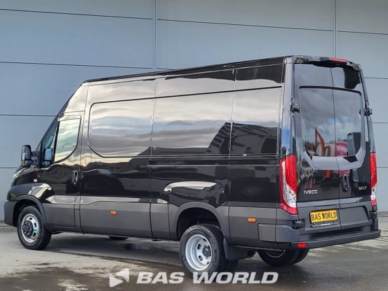 依维柯 Daily 35C21 封闭箱式货车