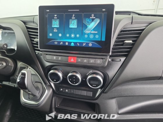 イヴェコ・デイリー 35C21 クローズド・ボックス・バン