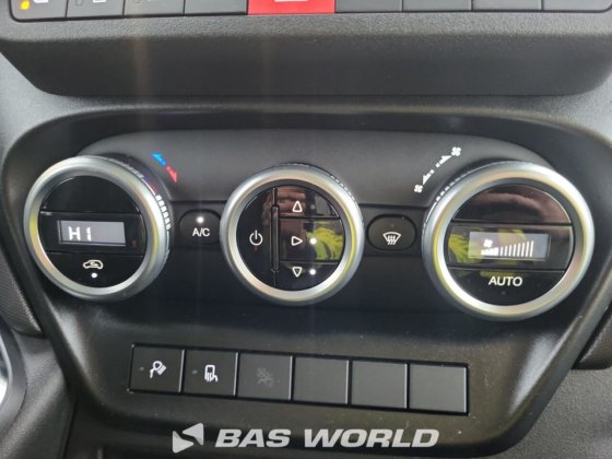 イヴェコ・デイリー 35S21 クローズド・ボックス・バン