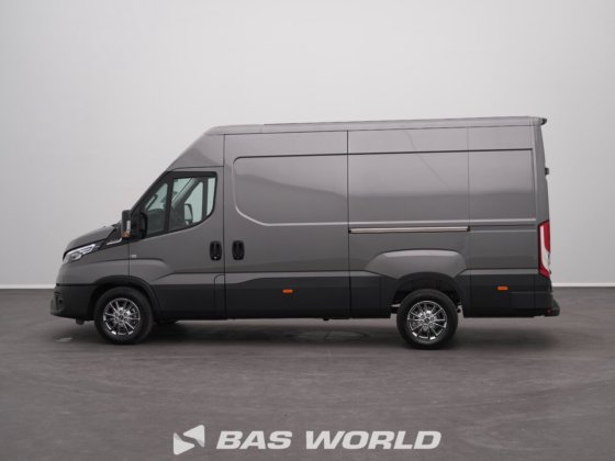 イヴェコ・デイリー 35S21 クローズド・ボックス・バン