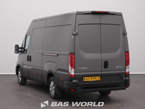 イヴェコ・デイリー 35S21 クローズド・ボックス・バン