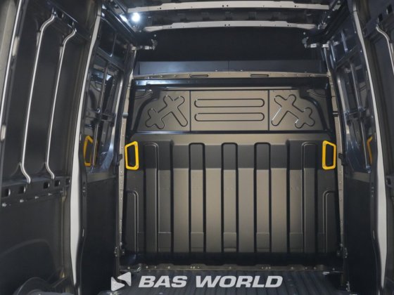 イヴェコ・デイリー 35S21 クローズド・ボックス・バン