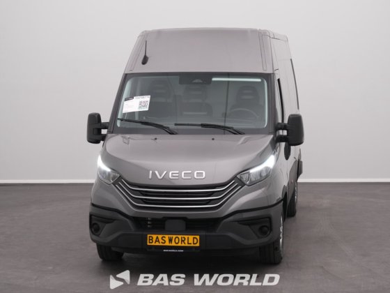 イヴェコ・デイリー 35S21 クローズド・ボックス・バン