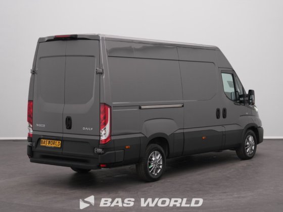 イヴェコ・デイリー 35S21 クローズド・ボックス・バン