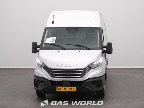 イヴェコ・デイリー 35S21 クローズド・ボックス・バン