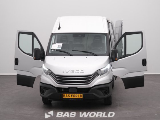 イヴェコ・デイリー 35S21 クローズド・ボックス・バン