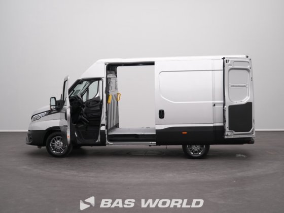 イヴェコ・デイリー 35S21 クローズド・ボックス・バン