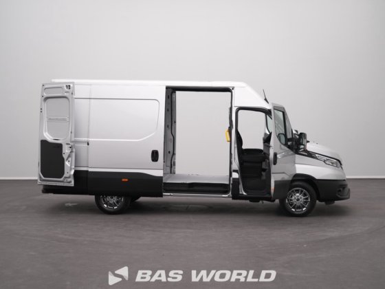 イヴェコ・デイリー 35S21 クローズド・ボックス・バン