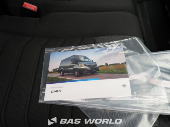 イヴェコ・デイリー 35S21 クローズド・ボックス・バン