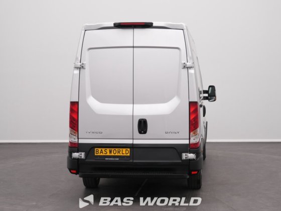 イヴェコ・デイリー 35S21 クローズド・ボックス・バン